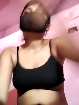 Snapshot of Janvi_Jaitly chatting on 05-19-26, 01:56 Janvi Jaitly online show from 05-19-26, 01:56