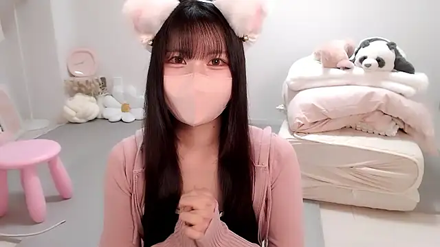 Snapshot of moka-neko chatting on 09-23-25, 12:08 moka-neko online show from 09-23-25, 12:08