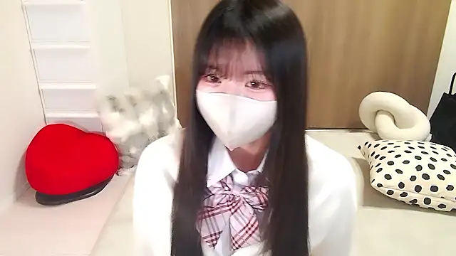 Snapshot of moka-neko chatting on 10-16-25, 11:33 moka-neko online show from 10-16-25, 11:33