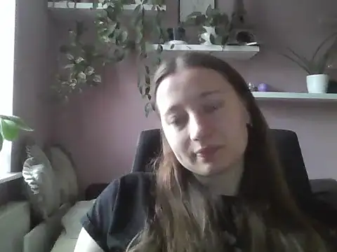 LindaPretty online show from 09-19-25, 06:15