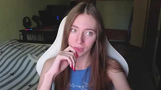 MiaLinder online show from 09-15-25, 12:05