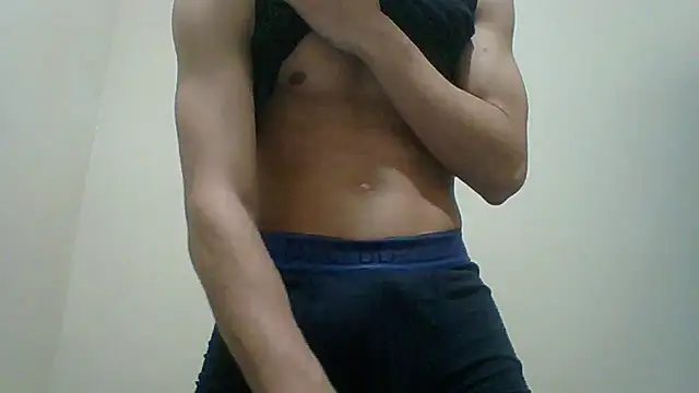 Snapshot of Osamabigdick7 chatting on 03-18-26, 11:08 Osamabigdick7 online show from 03-18-26, 11:08