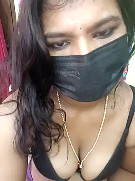 Snapshot of Divya_Spandhana_90 chatting on 10-14-25, 05:52 Divya Spandhana 90 online show from 10-14-25, 05:52