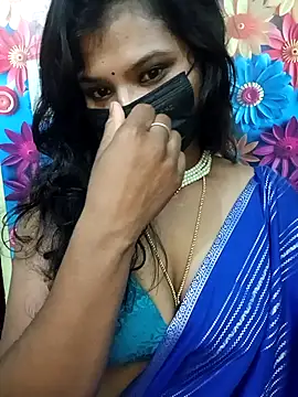 Snapshot of Divya_Spandhana_90 chatting on 10-17-25, 06:32 Divya Spandhana 90 online show from 10-17-25, 06:32