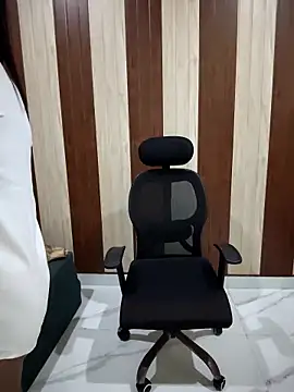 Snapshot of your_favourite_bhabhi chatting on 03-06-26, 05:59 your favourite bhabhi online show from 03-06-26, 05:59