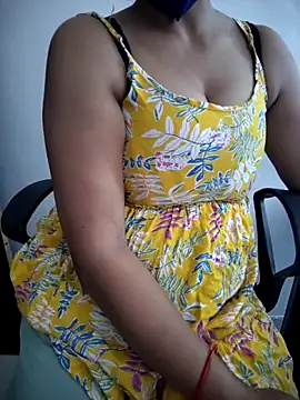 Snapshot of your_favourite_bhabhi chatting on 03-09-26, 08:51 your favourite bhabhi online show from 03-09-26, 08:51