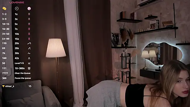 Snapshot of FrancisBivona chatting on 10-07-25, 06:54 FrancisBivona online show from 10-07-25, 06:54