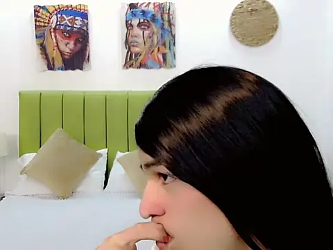 Snapshot of babysharol18 chatting on 10-24-25, 08:38 babysharol18 online show from 10-24-25, 08:38