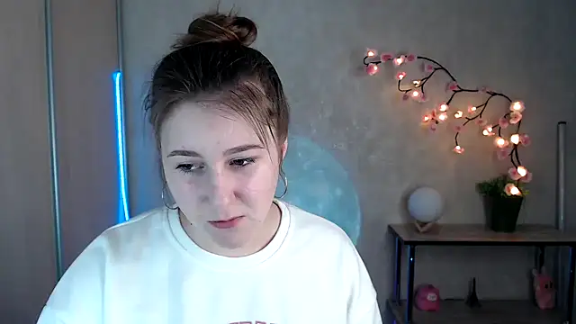 Milka kamila online show from 05-07-26, 12:32