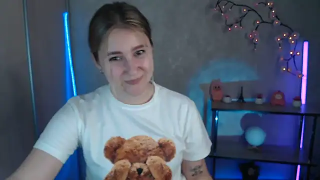 Snapshot of Milka_kamila chatting on 06-11-26, 12:58 Milka kamila online show from 06-11-26, 12:58