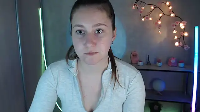 Snapshot of Milka_kamila chatting on 06-12-26, 12:37 Milka kamila online show from 06-12-26, 12:37
