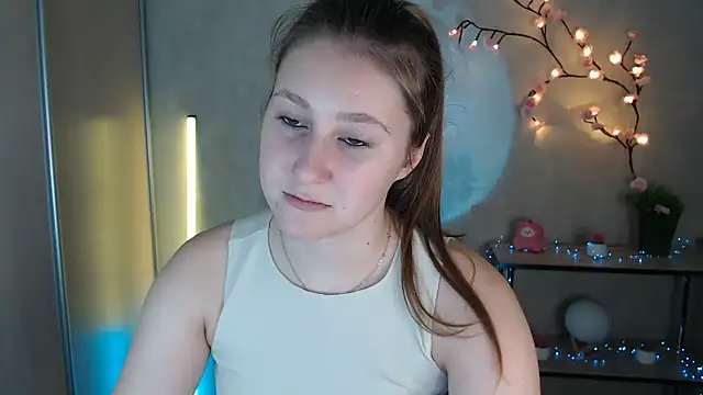 Snapshot of Milka_kamila chatting on 06-18-26, 12:09 Milka kamila online show from 06-18-26, 12:09