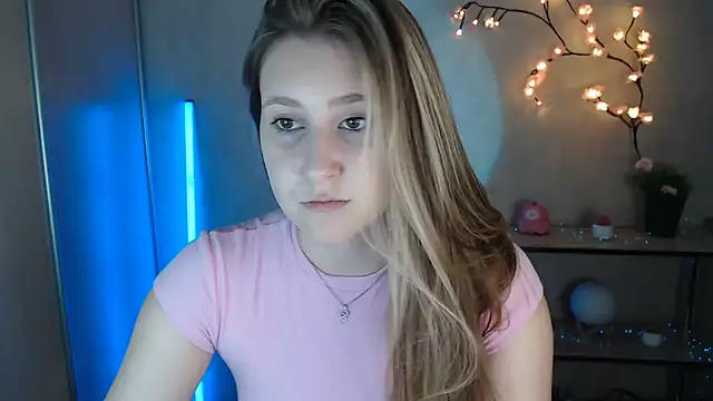 Snapshot of Milka_kamila chatting on 06-25-26, 12:31 Milka kamila online show from 06-25-26, 12:31