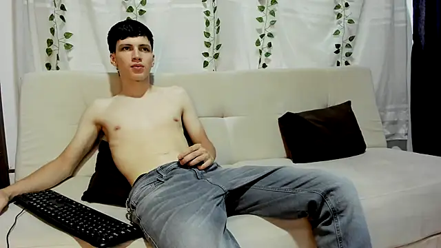 rich4rd18 online show from 09-22-25, 06:54