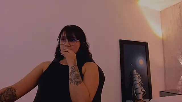 AnnaraLein online show from 12-19-25, 03:35