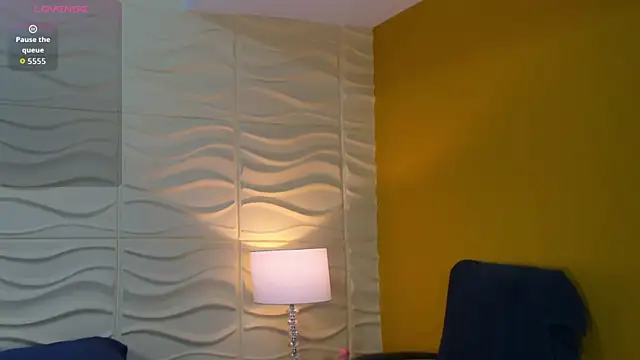 SophiaBloss online show from 09-20-25, 03:29