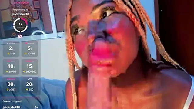 SophiaBloss online show from 05-10-26, 07:46