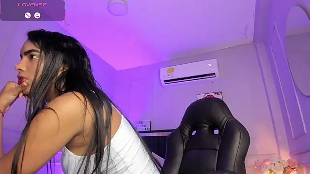 Snapshot of Catalleya_flower chatting on 03-03-26, 08:04 Catalleya flower online show from 03-03-26, 08:04