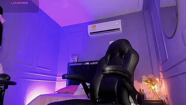 Snapshot of Catalleya_flower chatting on 03-22-26, 07:39 Catalleya flower online show from 03-22-26, 07:39