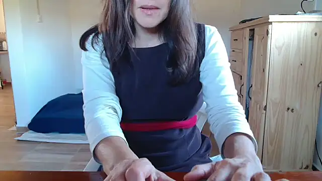 Missforever online show from 05-10-26, 07:19