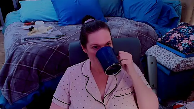 ninajaymes online show from 05-19-26, 01:56