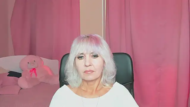 MissVall online show from 09-18-25, 03:58
