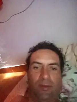 SantiagoGoias online show from 09-11-25, 04:29