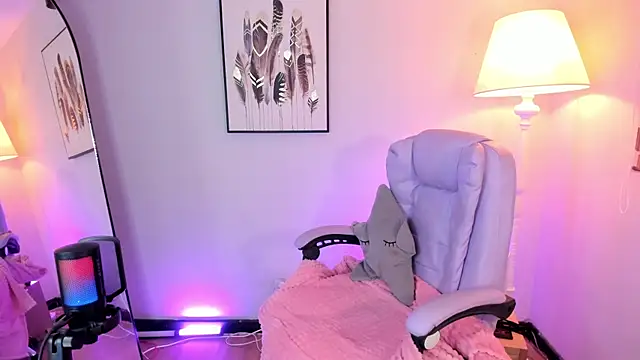 Snapshot of hollie_joliie chatting on 02-21-26, 11:33 hollie joliie online show from 02-21-26, 11:33