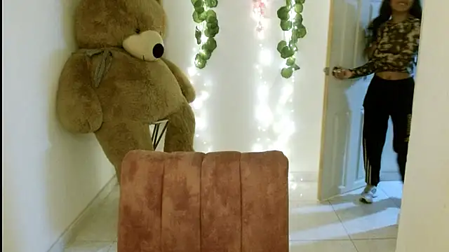 EIVIY1609 online show from 10-03-25, 01:52