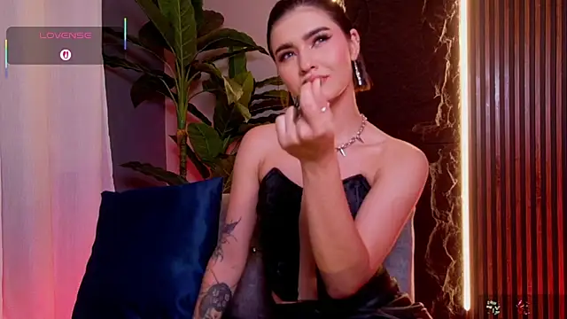 La Diabla 111  online show from 10-02-25, 07:32