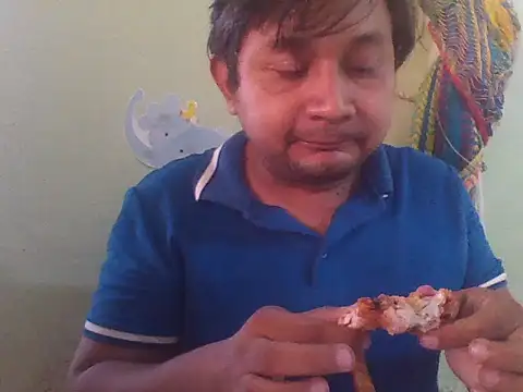 Snapshot of mauricio_santamaria chatting on 09-15-25, 01:44 mauricio santamaria online show from 09-15-25, 01:44