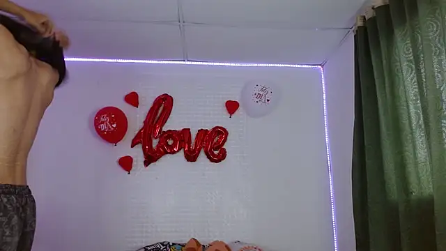 Lucy y Jacob online show from 09-28-25, 06:57