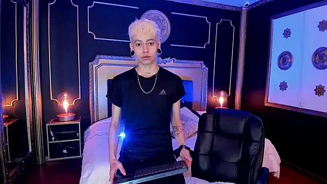 Alex Poett online show from 09-18-25, 07:16