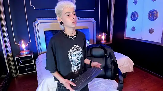 Alex Poett online show from 09-19-25, 07:36