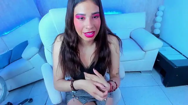 Eva hells  online show from 09-12-25, 02:50