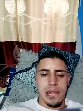 Snapshot of 1C2AM22 chatting on 10-06-25, 11:29 1C2AM22 online show from 10-06-25, 11:29