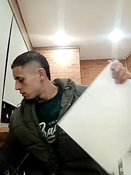 Snapshot of 1C2AM22 chatting on 10-22-25, 03:18 1C2AM22 online show from 10-22-25, 03:18