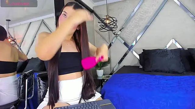 Lyra7  online show from 09-17-25, 08:43