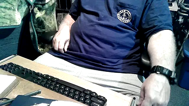 Snapshot of georgew62 chatting on 09-27-25, 03:33 georgew62 online show from 09-27-25, 03:33