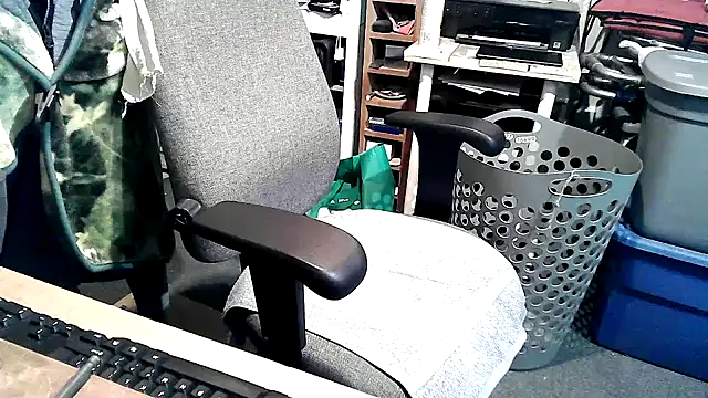 Snapshot of georgew62 chatting on 10-05-25, 12:31 georgew62 online show from 10-05-25, 12:31