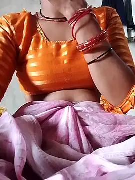 Snapshot of Cutey_neha01 chatting on 09-11-25, 08:14 Cutey neha01 online show from 09-11-25, 08:14
