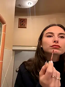 SophiiaStarr online show from 11-25-25, 07:58