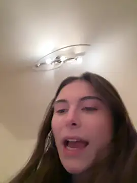 SophiiaStarr online show from 01-17-26, 07:39