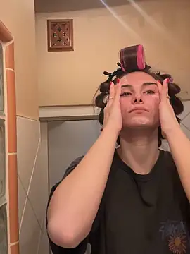 SophiiaStarr online show from 02-28-26, 08:21