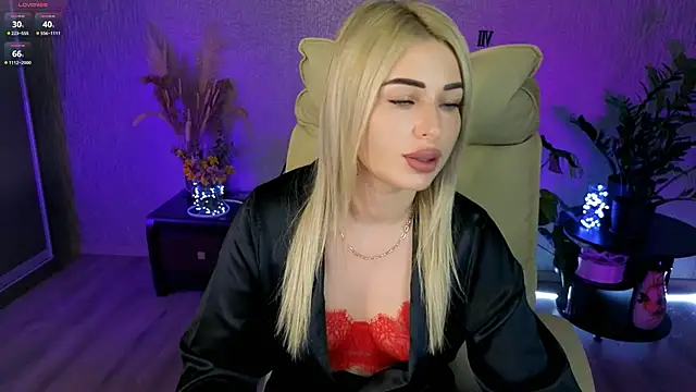 NikkiiStill online show from 05-03-26, 02:28