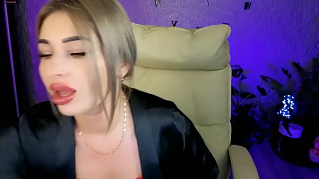 NikkiiStill online show from 06-28-26, 12:38