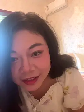 Snapshot of smgirls chatting on 10-05-25, 08:45 smgirls online show from 10-05-25, 08:45