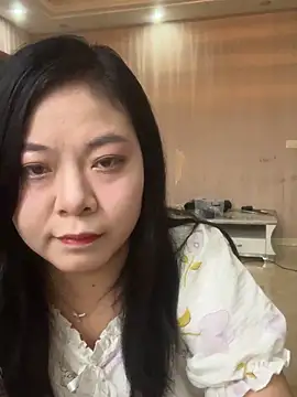 Snapshot of smgirls chatting on 10-06-25, 08:23 smgirls online show from 10-06-25, 08:23