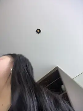 Snapshot of smgirls chatting on 10-26-25, 10:43 smgirls online show from 10-26-25, 10:43