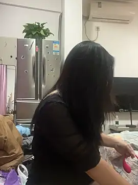 Snapshot of smgirls chatting on 10-31-25, 10:38 smgirls online show from 10-31-25, 10:38